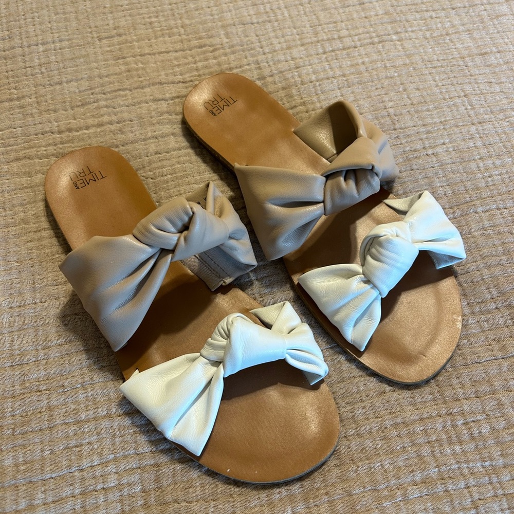 Time & Tru Bow Accent Sandals in Tan and Cream Size 7